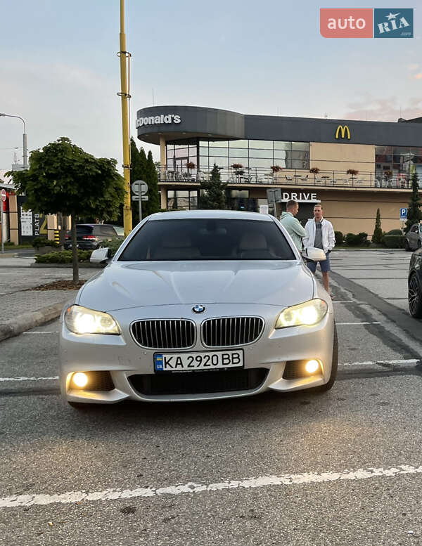 BMW 5 Series 2011