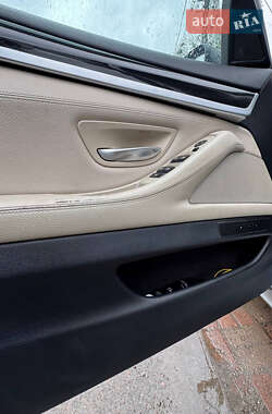 Седан BMW 5 Series 2011 в 