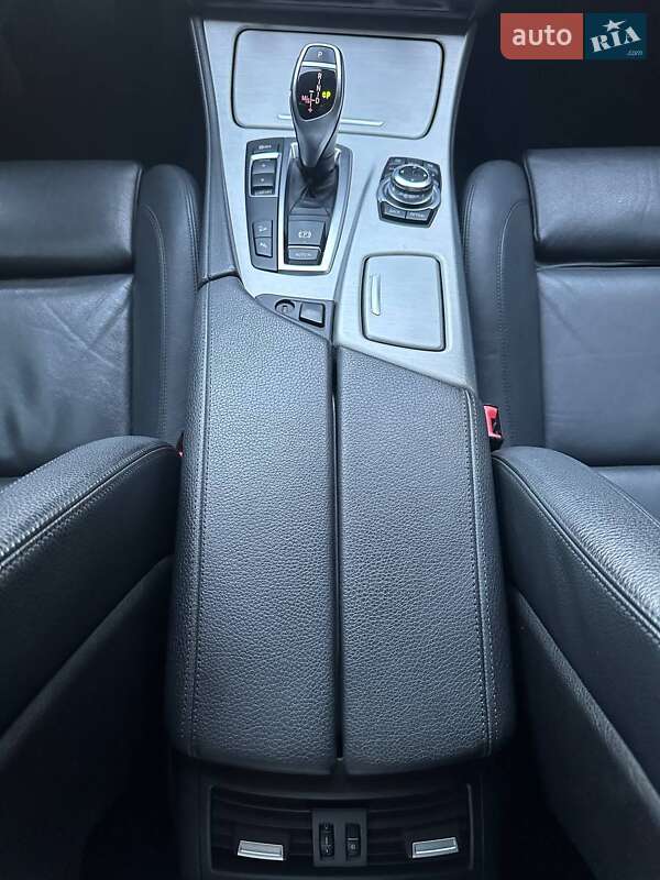 Седан BMW 5 Series 2012 в Золотоноше