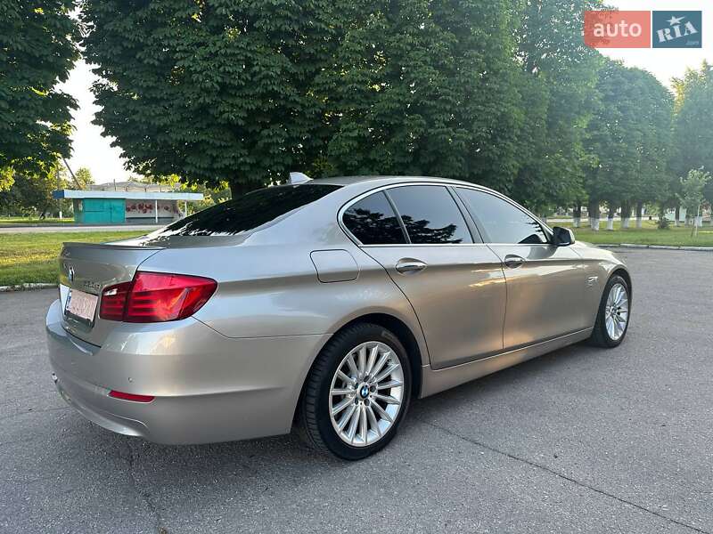 Седан BMW 5 Series 2012 в Золотоноше