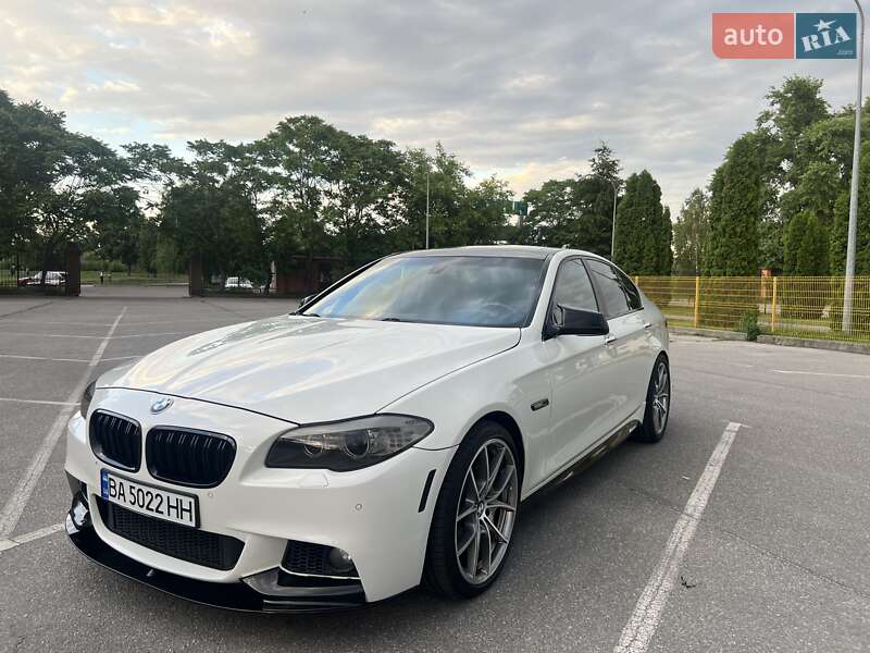 Седан BMW 5 Series 2013 в Олександрії