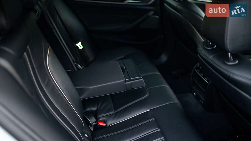 Седан BMW 5 Series 2019 в Черновцах