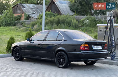 Седан BMW 5 Series 2002 в Малине