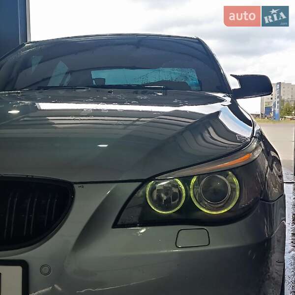 BMW 5 Series 2003
