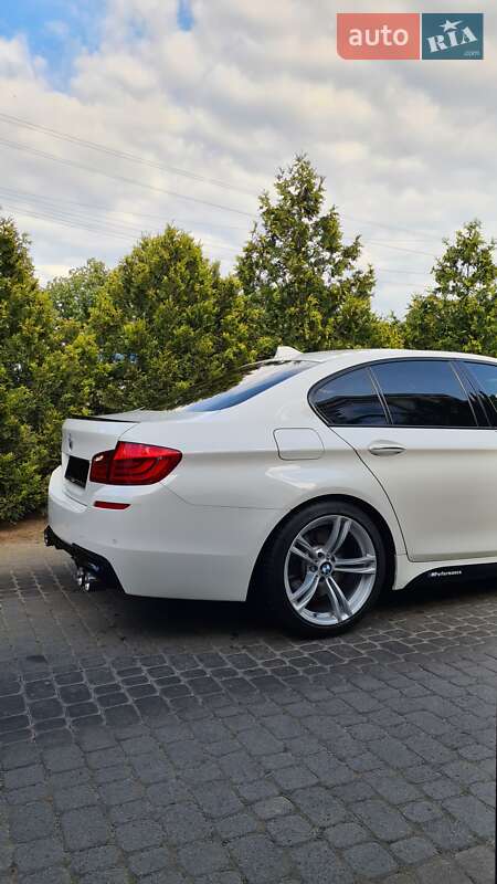 Седан BMW 5 Series 2011 в Львове