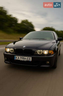 Седан BMW 5 Series 2000 в Киеве