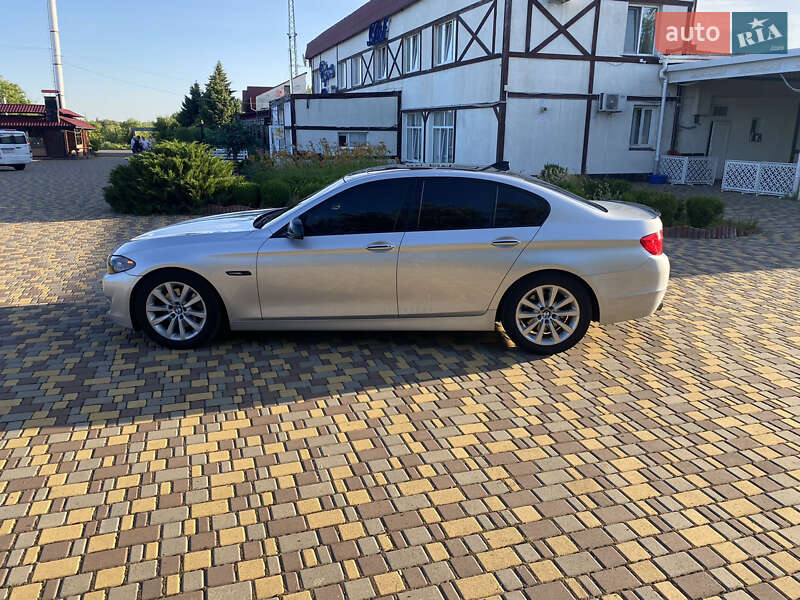 Седан BMW 5 Series 2011 в Южноукраїнську
