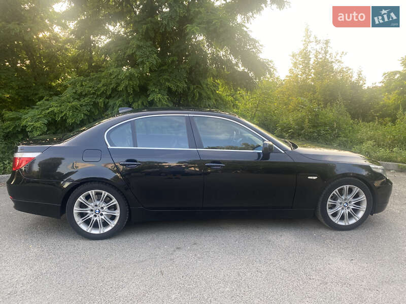 Седан BMW 5 Series 2005 в Киеве