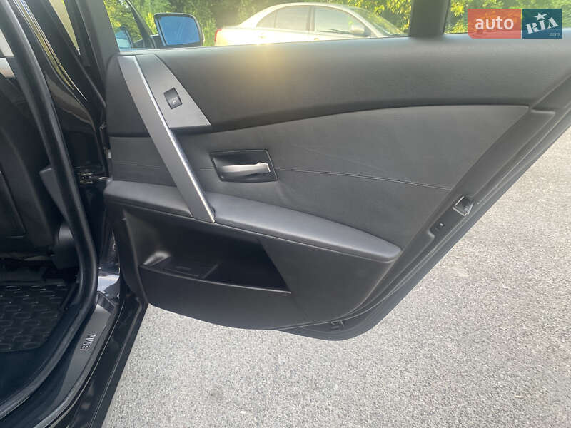 Седан BMW 5 Series 2005 в Киеве