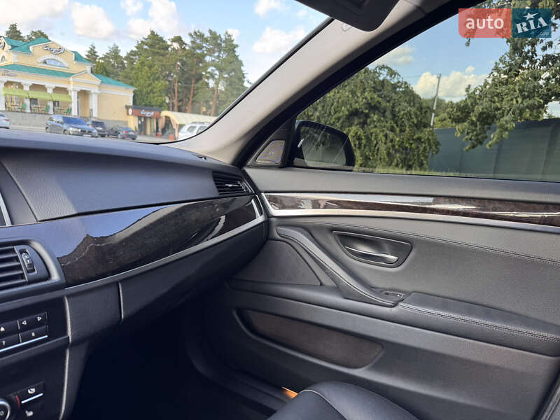 Седан BMW 5 Series 2015 в Умани