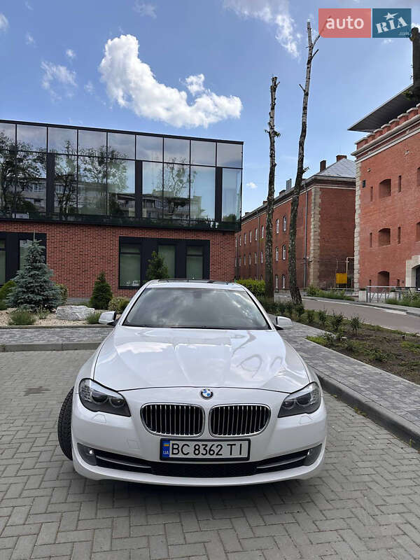 BMW 5 Series 2012