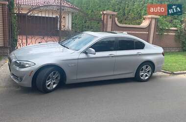 Седан BMW 5 Series 2012 в 