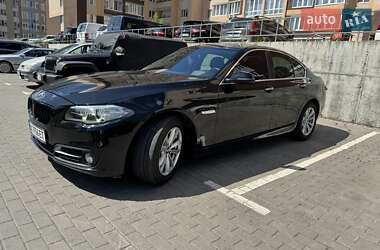 Седан BMW 5 Series 2016 в Хмельницком