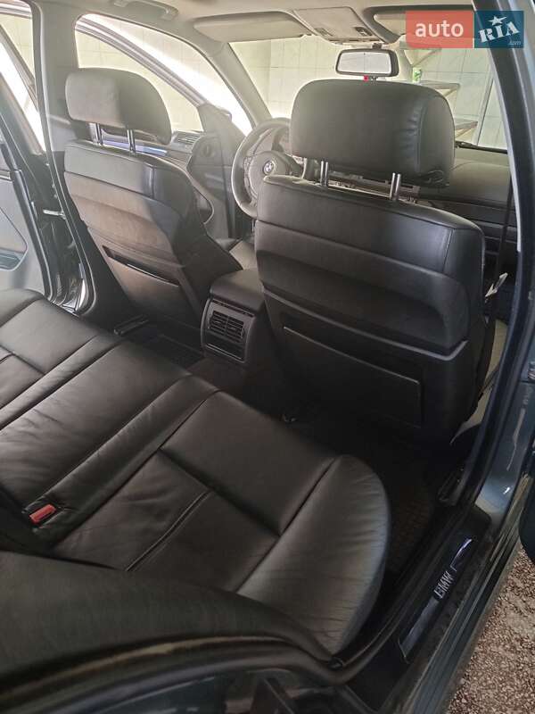 Седан BMW 5 Series 2003 в Черновцах