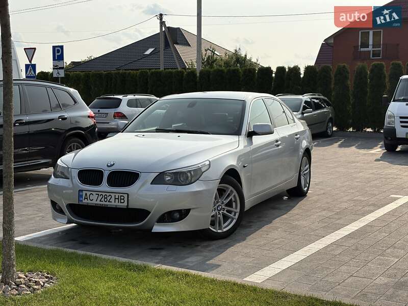 Седан BMW 5 Series 2004 в Луцке