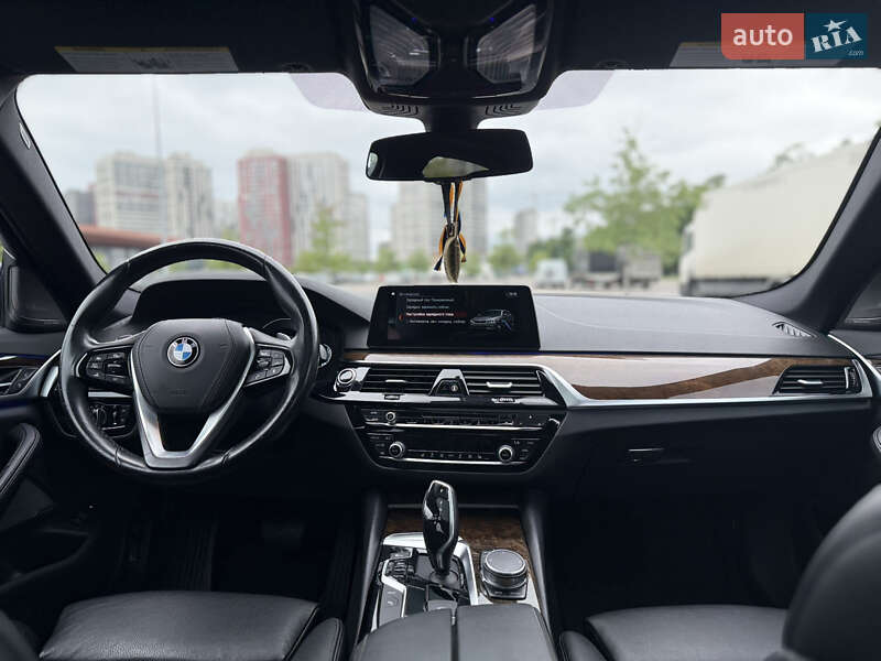 Седан BMW 5 Series 2018 в Києві