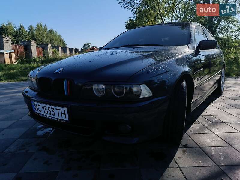 Седан BMW 5 Series 2002 в Самборе