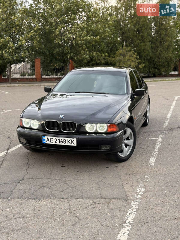 Седан BMW 5 Series 1996 в Кривом Роге