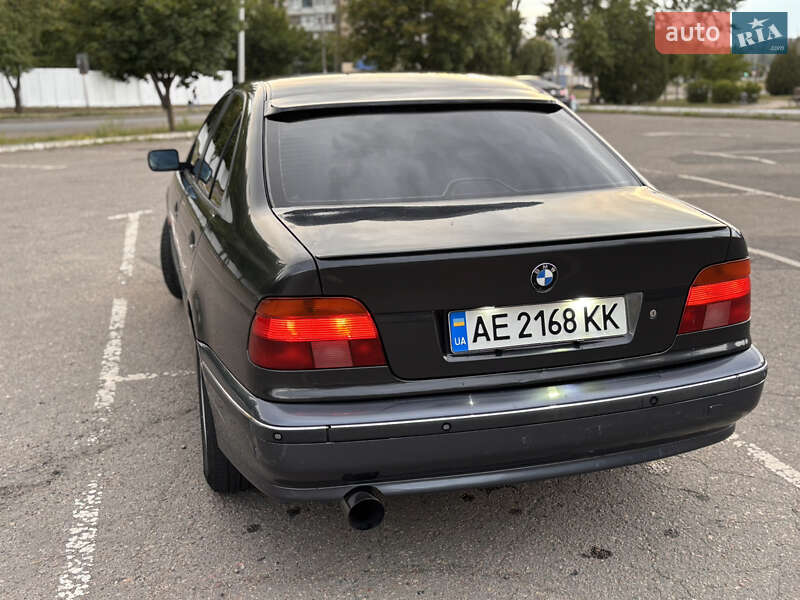 Седан BMW 5 Series 1996 в Кривом Роге