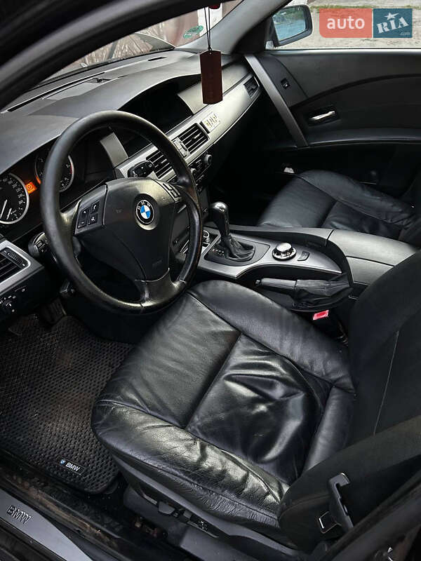 Седан BMW 5 Series 2004 в Костопілі