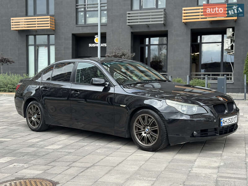 BMW 5 Series 2004