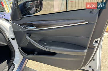 Седан BMW 5 Series 2018 в  фото 54 Седан BMW 5 Series 2018 в