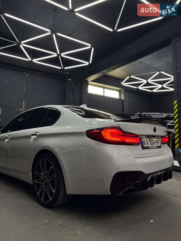Седан BMW 5 Series 2017 в Києві