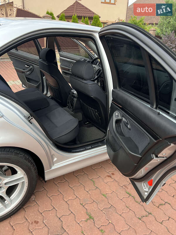 Седан BMW 5 Series 2002 в Чернівцях