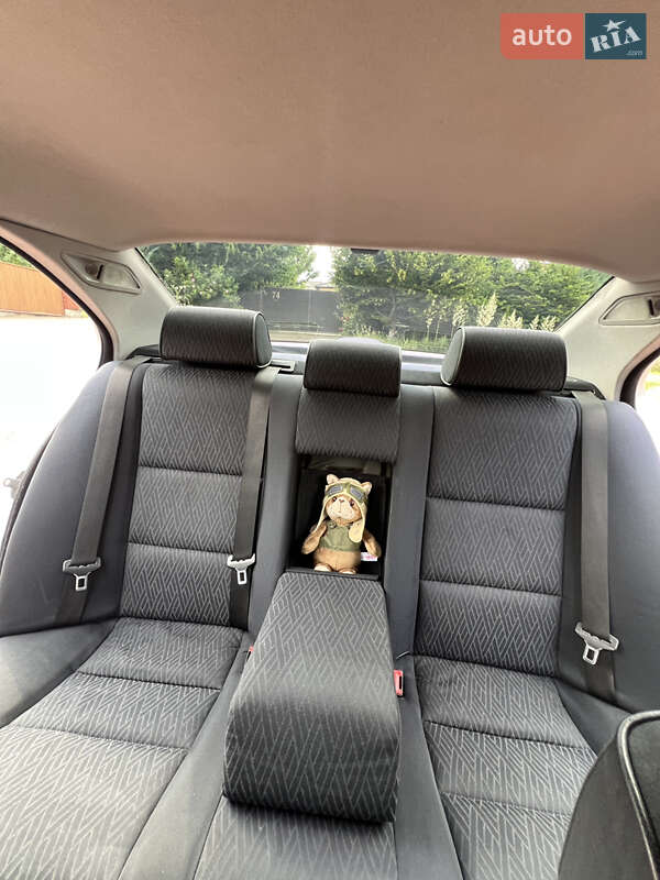 Седан BMW 5 Series 2002 в Чернівцях