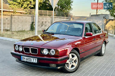 Седан BMW 5 Series 1993 в Одессе