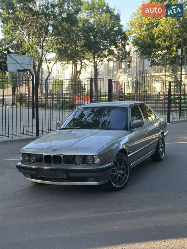 BMW 5 Series 1993
