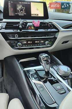 Седан BMW 5 Series 2017 в 