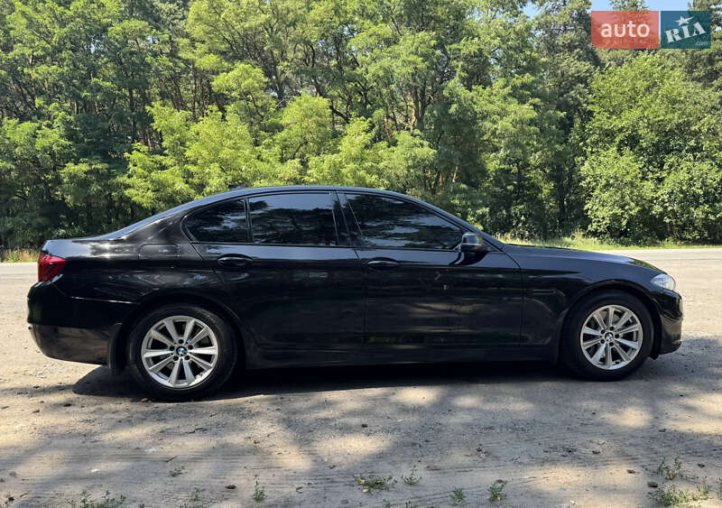 Седан BMW 5 Series 2014 в Кременчуці
