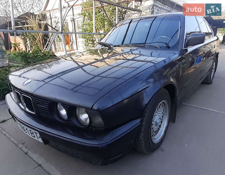 Седан BMW 5 Series 1990 в Криничках