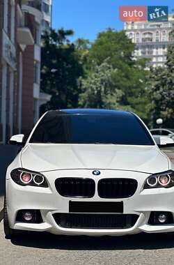 Седан BMW 5 Series 2014 в Львові
