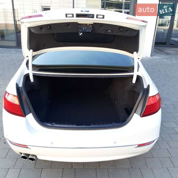 Седан BMW 5 Series 2013 в Калуше