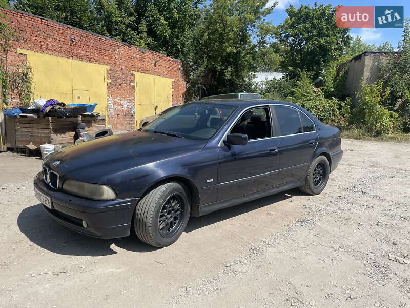 BMW 5 Series 2000