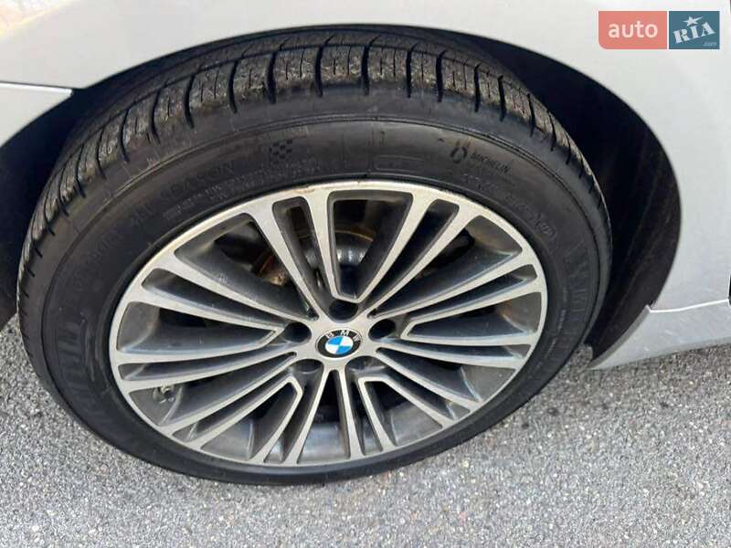 Седан BMW 5 Series 2017 в Киеве