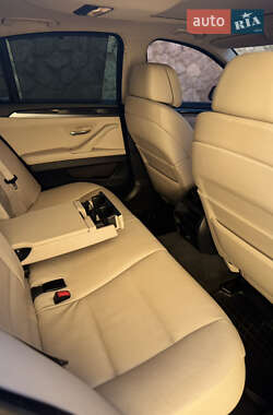 Седан BMW 5 Series 2011 в 