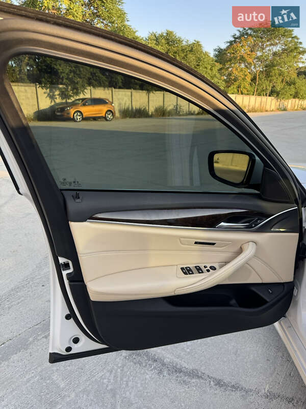 Седан BMW 5 Series 2017 в Одессе