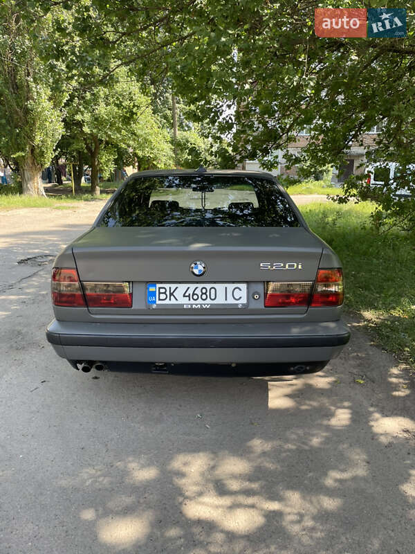 Седан BMW 5 Series 1989 в Конотопе