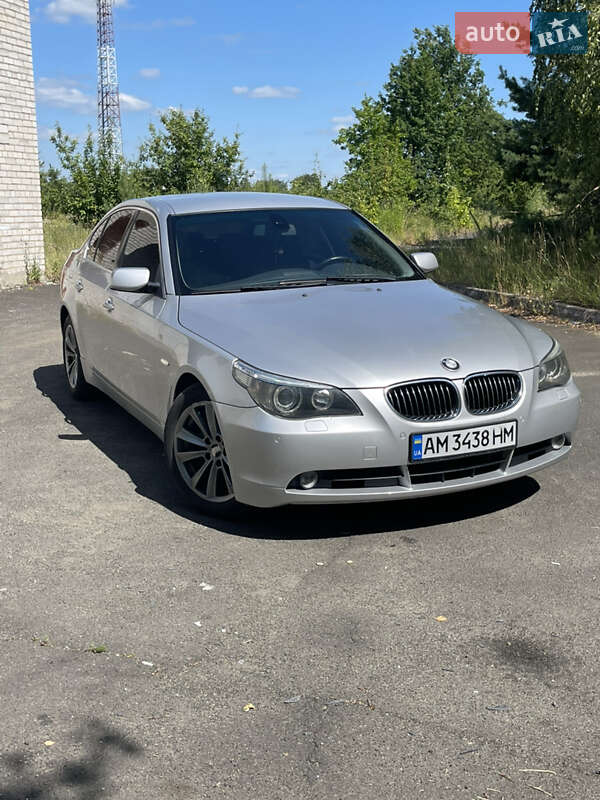 Седан BMW 5 Series 2003 в Киеве