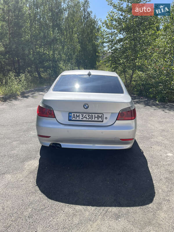 Седан BMW 5 Series 2003 в Киеве