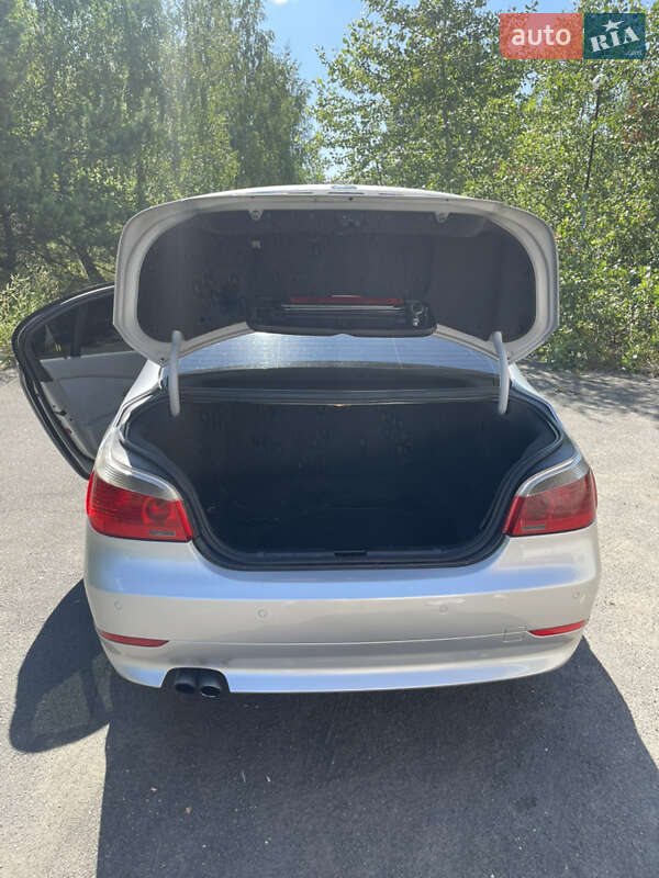 Седан BMW 5 Series 2003 в Киеве