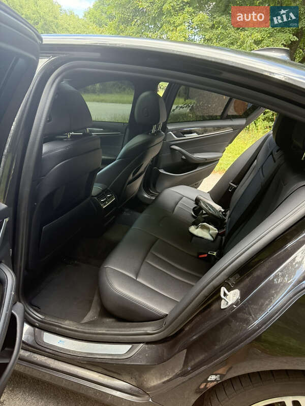 Седан BMW 5 Series 2018 в Чернигове