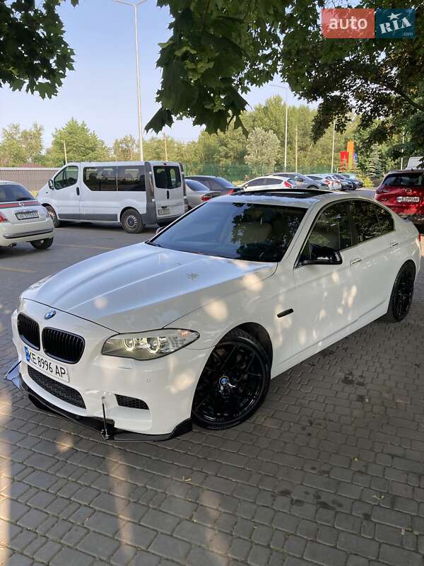 Седан BMW 5 Series 2012 в Каменском