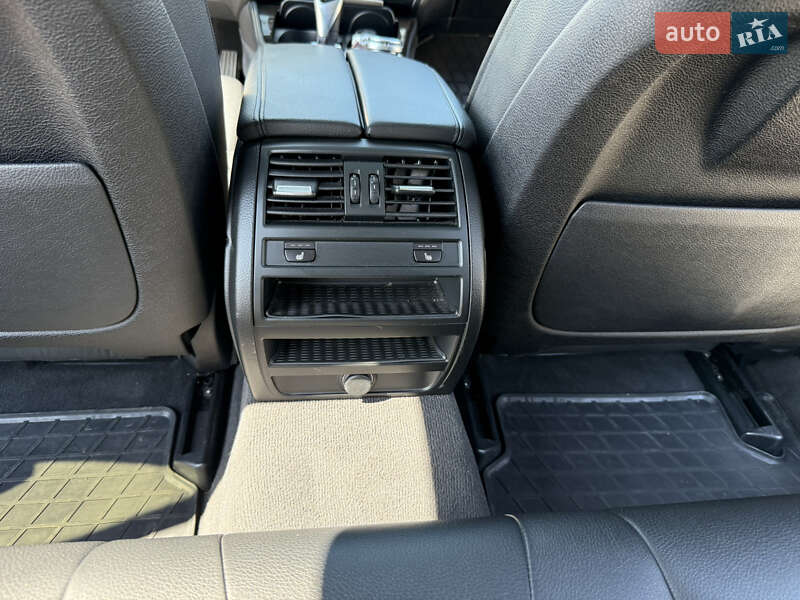 Седан BMW 5 Series 2016 в Киеве