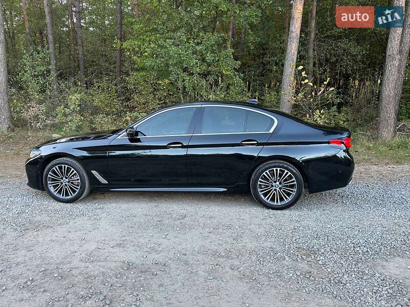 Седан BMW 5 Series 2018 в Львові