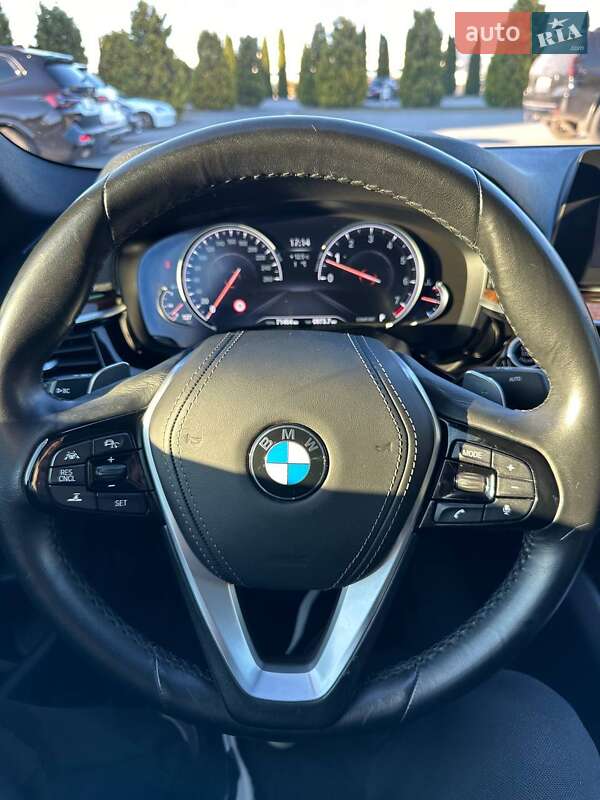 Седан BMW 5 Series 2018 в Львові