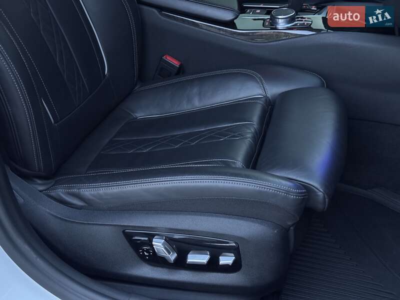 Седан BMW 5 Series 2017 в Тернополе